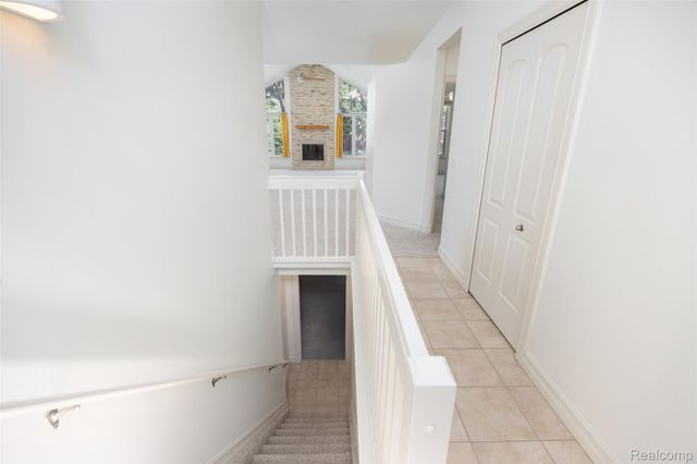 49290 Wayburn Drive, Macomb Township, MI 48042