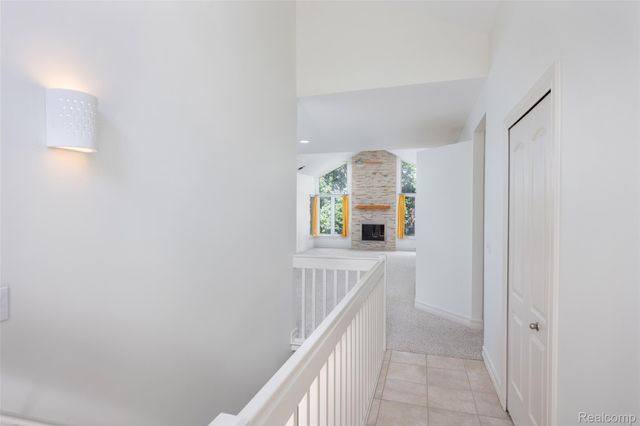 49290 Wayburn Drive, Macomb Township, MI 48042