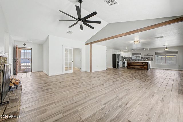 8118 E FOUNTAIN Street, Mesa, AZ 85207
