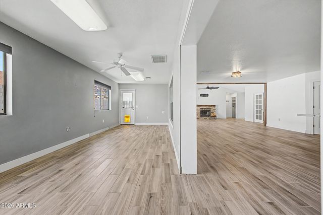 8118 E FOUNTAIN Street, Mesa, AZ 85207