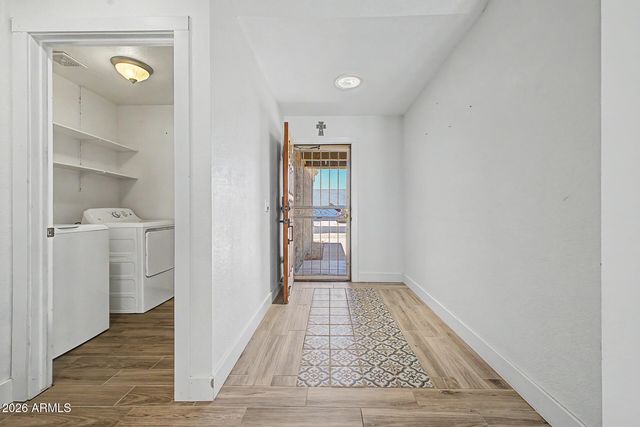 8118 E FOUNTAIN Street, Mesa, AZ 85207