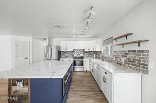 8118 E FOUNTAIN Street, Mesa, AZ 85207