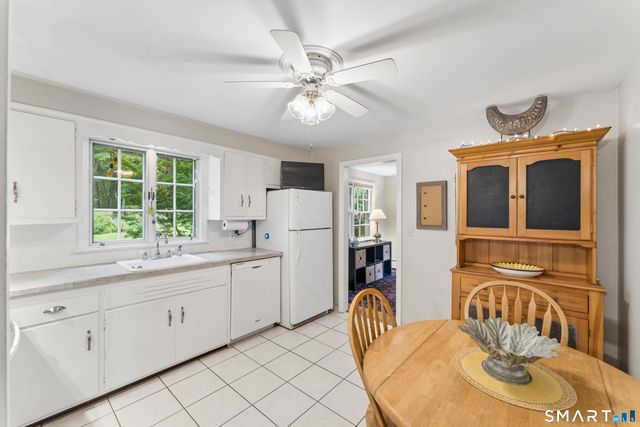 14 Jo Mar Drive, Newtown, CT 06482