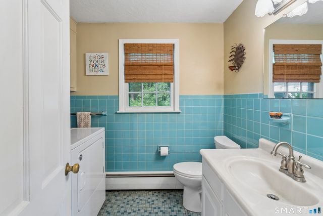 14 Jo Mar Drive, Newtown, CT 06482