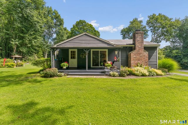 14 Jo Mar Drive, Newtown, CT 06482