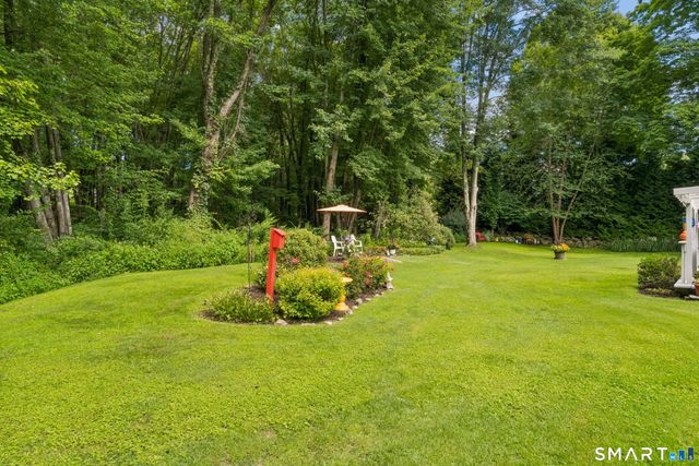 14 Jo Mar Drive, Newtown, CT 06482