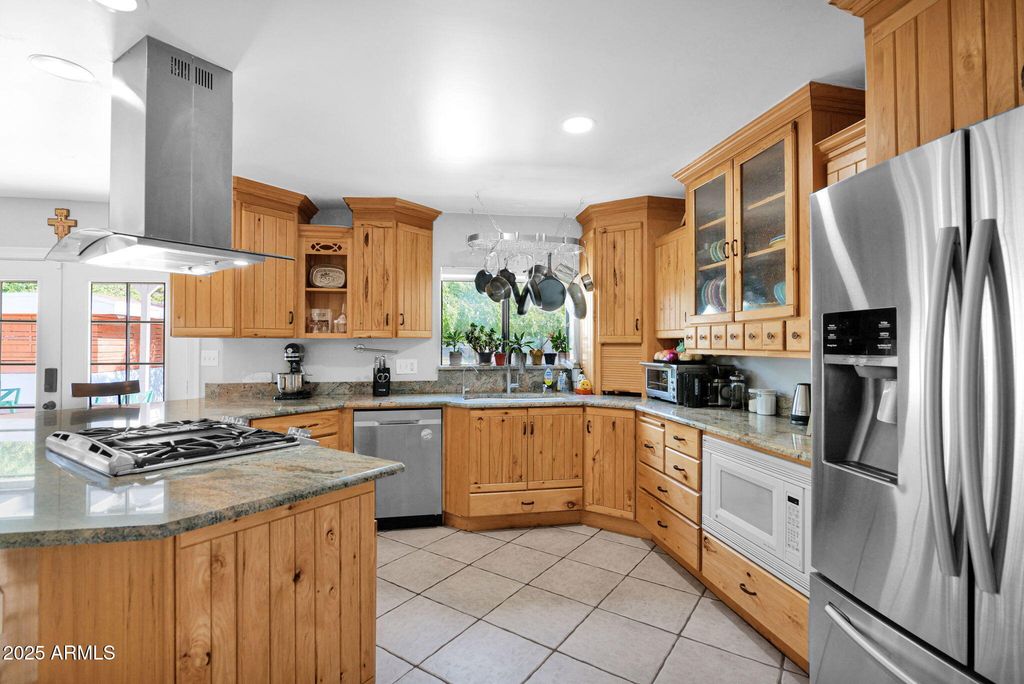 Image 16 of property listing at 3217 E FLOWER Street, Phoenix, AZ 85018