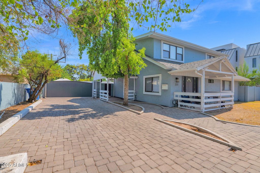 Image 2 of property listing at 3217 E FLOWER Street, Phoenix, AZ 85018