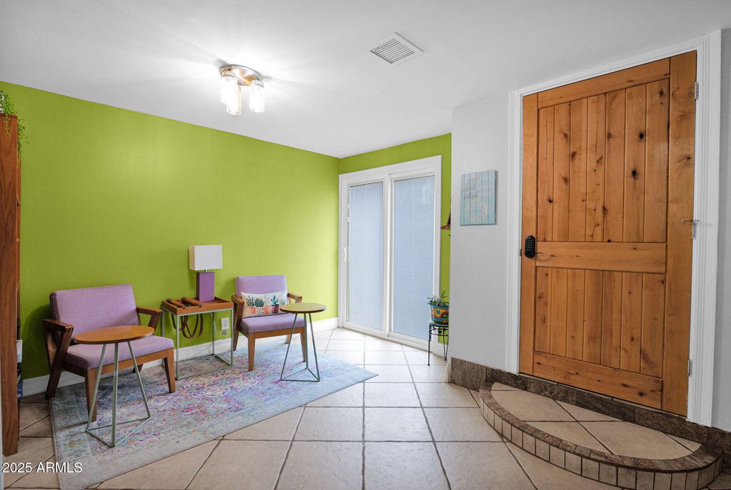 Image 24 of property listing at 3217 E FLOWER Street, Phoenix, AZ 85018