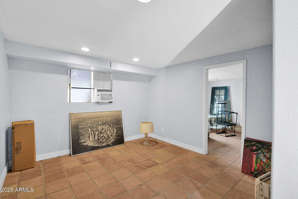 Image 47 of property listing at 3217 E FLOWER Street, Phoenix, AZ 85018