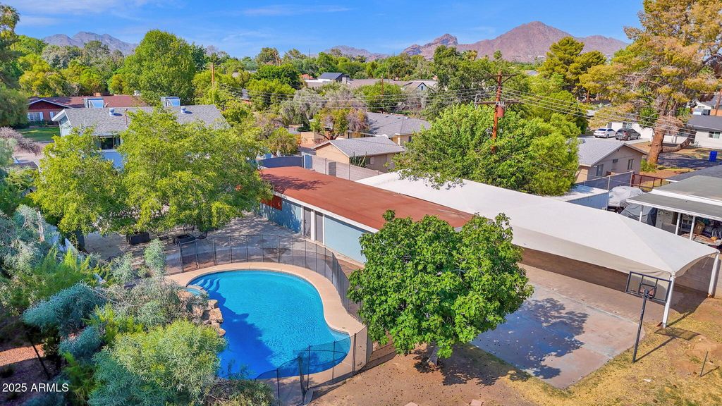 Image 49 of property listing at 3217 E FLOWER Street, Phoenix, AZ 85018