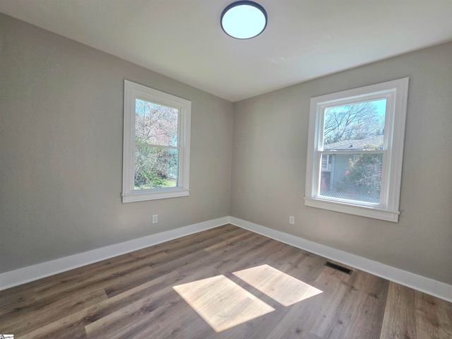 118 Woodland Drive, Greenville, SC 29617