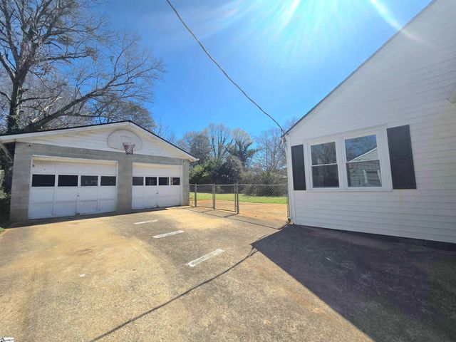 118 Woodland Drive, Greenville, SC 29617