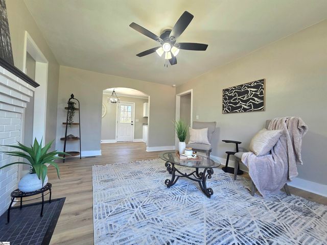 118 Woodland Drive, Greenville, SC 29617