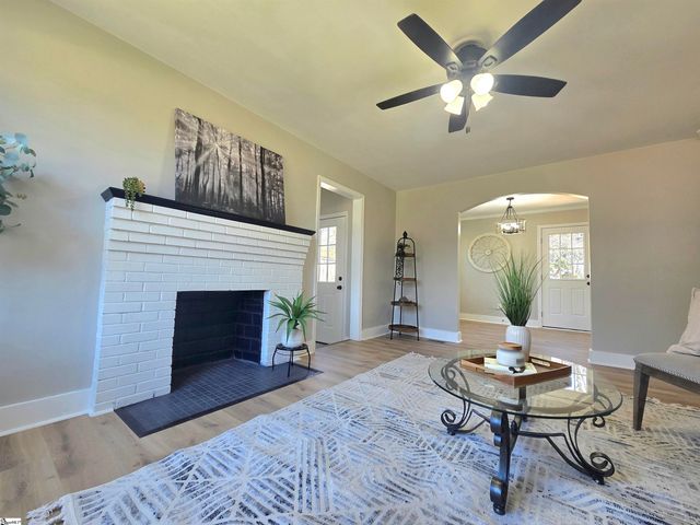 118 Woodland Drive, Greenville, SC 29617