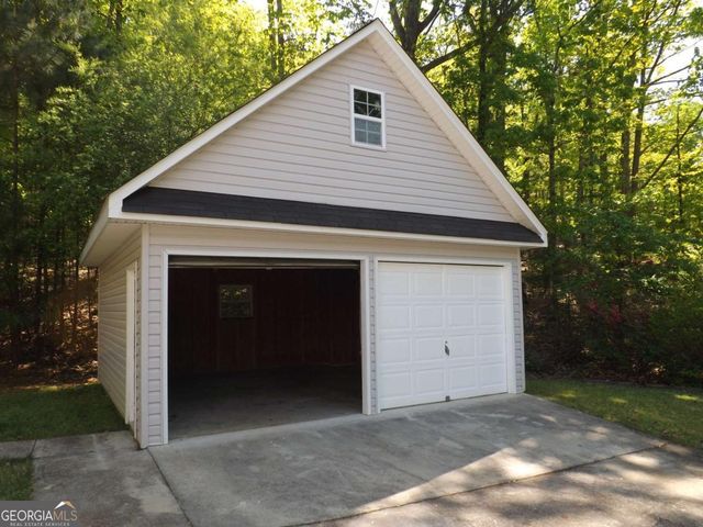26 The Trail SE, Lindale, GA 30147