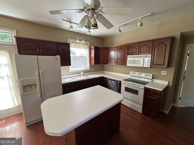 26 The Trail SE, Lindale, GA 30147