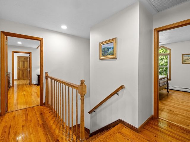 61 Beach St, Millbury, MA 01527