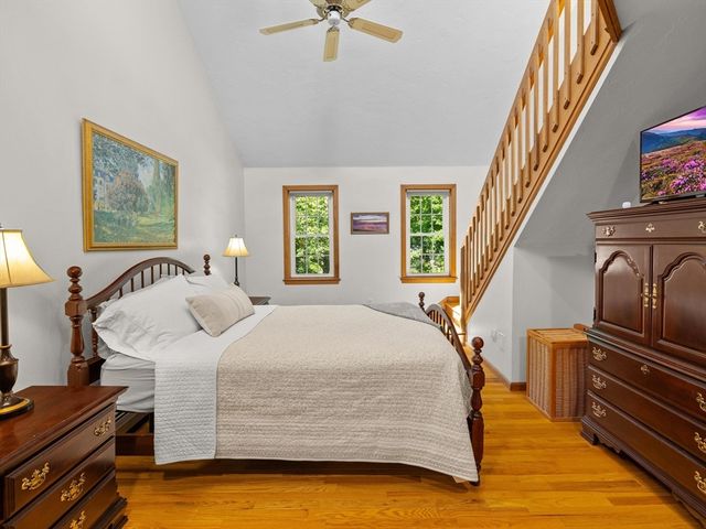 61 Beach St, Millbury, MA 01527