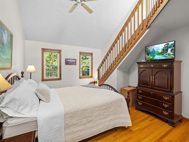 61 Beach St, Millbury, MA 01527