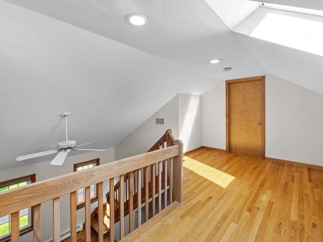 61 Beach St, Millbury, MA 01527
