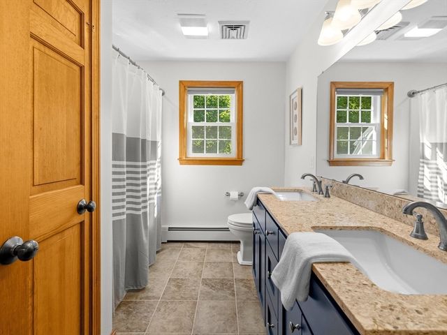 61 Beach St, Millbury, MA 01527