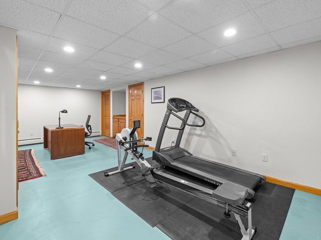 61 Beach St, Millbury, MA 01527