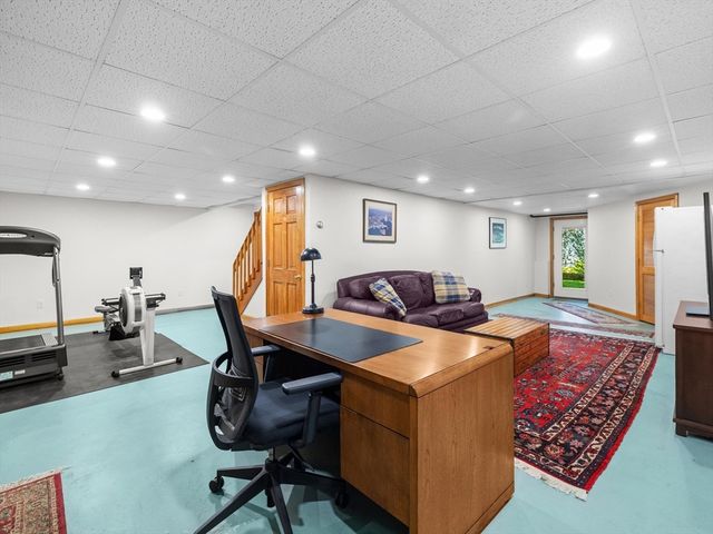 61 Beach St, Millbury, MA 01527