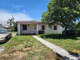 775 E 6th Pl, Hialeah, FL 33010