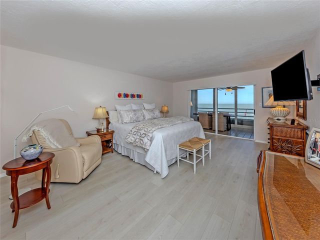 550 W FLAMINGO DRIVE 301, Venice, FL 34285