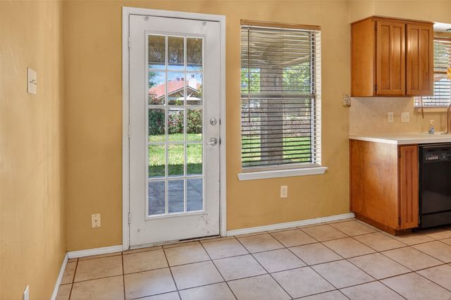 716 Nicole Drive, Burleson, TX 76028