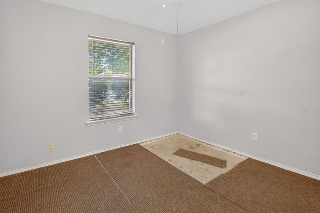 716 Nicole Drive, Burleson, TX 76028