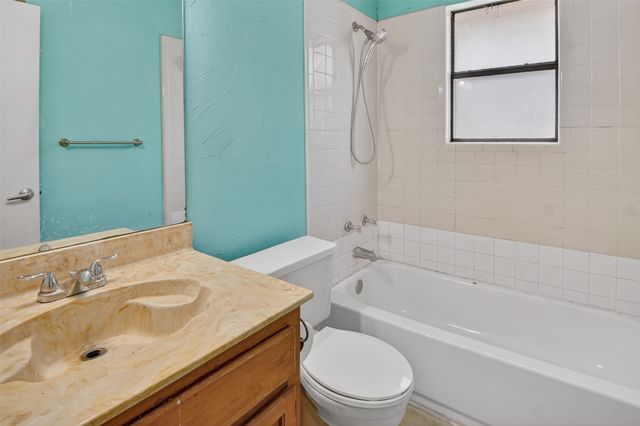 716 Nicole Drive, Burleson, TX 76028