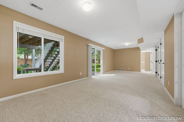7154 Timbercreek Drive, Allendale Twp, MI 49401