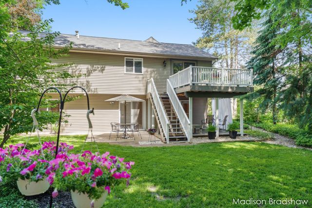 7154 Timbercreek Drive, Allendale Twp, MI 49401