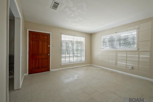 233 Gloria Dr, Baton Rouge, LA 70819