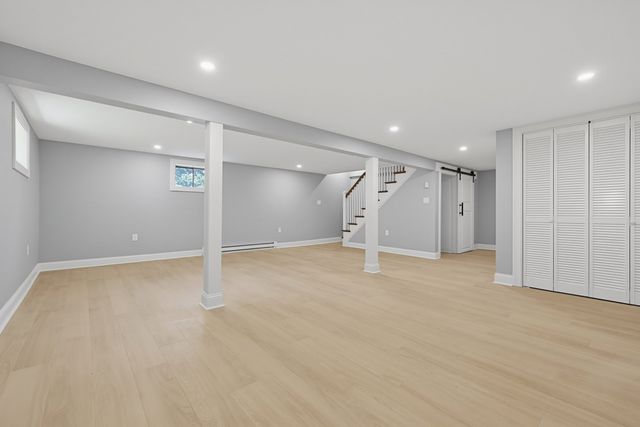 7 Hamilton St, Framingham, MA 01701