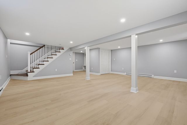 7 Hamilton St, Framingham, MA 01701