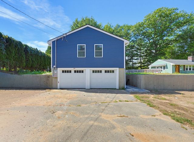 7 Hamilton St, Framingham, MA 01701