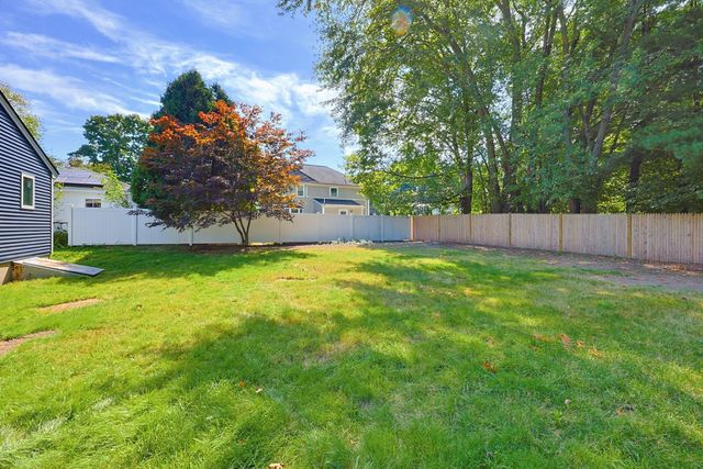 7 Hamilton St, Framingham, MA 01701