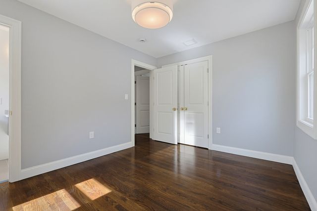 7 Hamilton St, Framingham, MA 01701