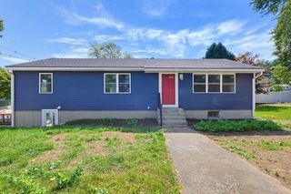 7 Hamilton St, Framingham, MA 01701