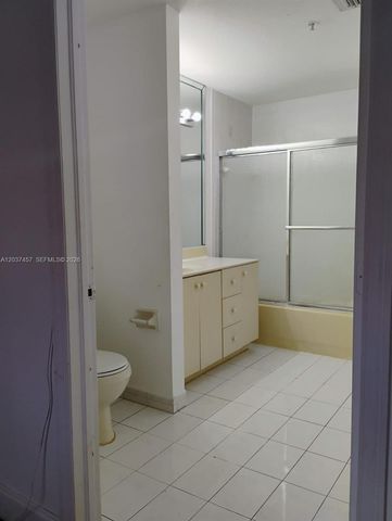 17415 NW 75th Pl 103, Hialeah, FL 33015