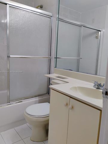17415 NW 75th Pl 103, Hialeah, FL 33015