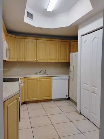 17415 NW 75th Pl 103, Hialeah, FL 33015