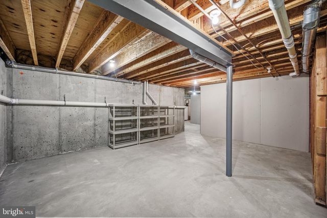 8 CASSIN HILL RD, Garnet Valley, PA 19060