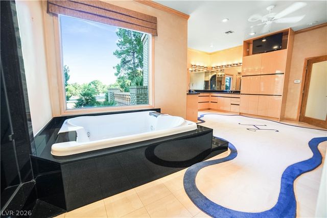 3687 Happy Lane, Las Vegas, NV 89120