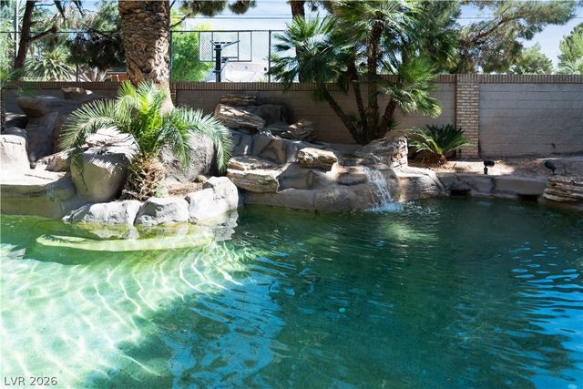 3687 Happy Lane, Las Vegas, NV 89120