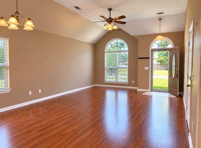 551 Albion Cir, Gallatin, TN 37066