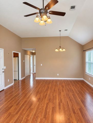 551 Albion Cir, Gallatin, TN 37066